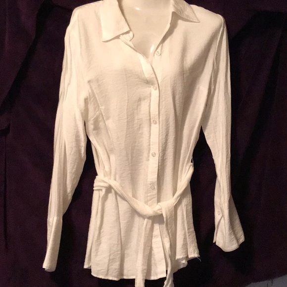 Kasper Tops - Kasper white blouse with belt